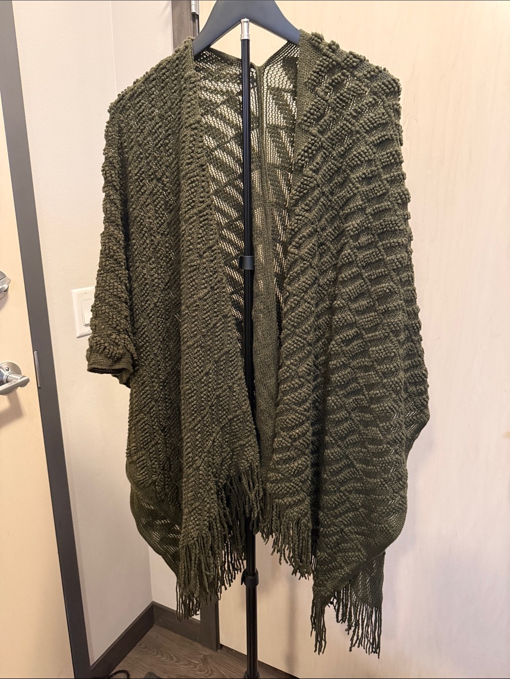 Olive Green Knit Fringe kimono / poncho - Unbranded
